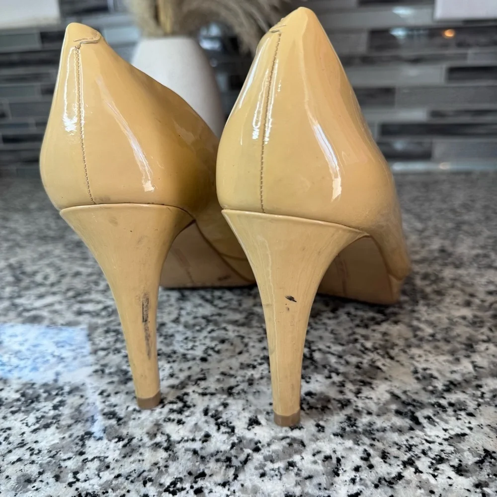 Vince Camuto | Size 11 Zella Nude Patent Leather Pumps Women's Shoes - Picture 6 of 8